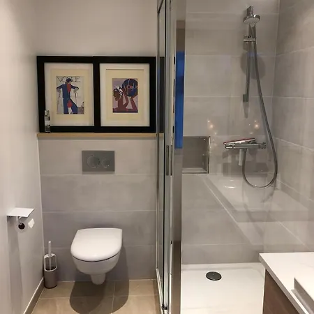 100M2 Paris Porte Maillot Indoor Parking 파리